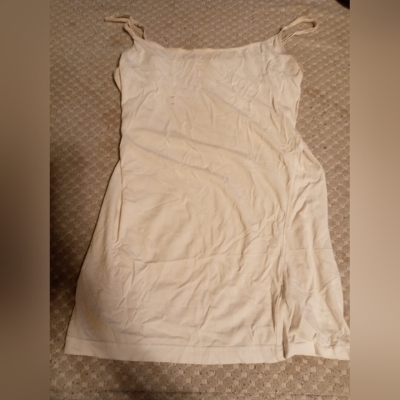 Four camis bundle - Picture 4 of 4